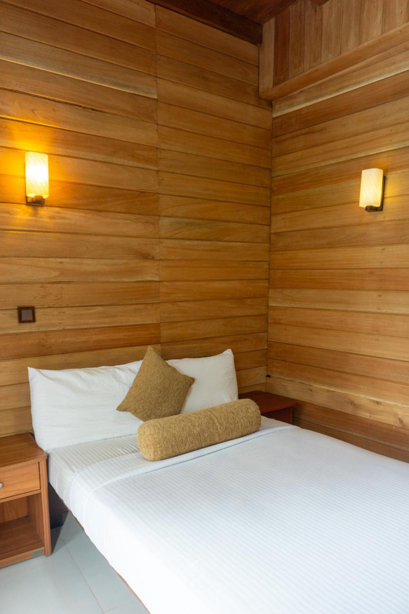 Refresh Inn Элла Экстерьер фото